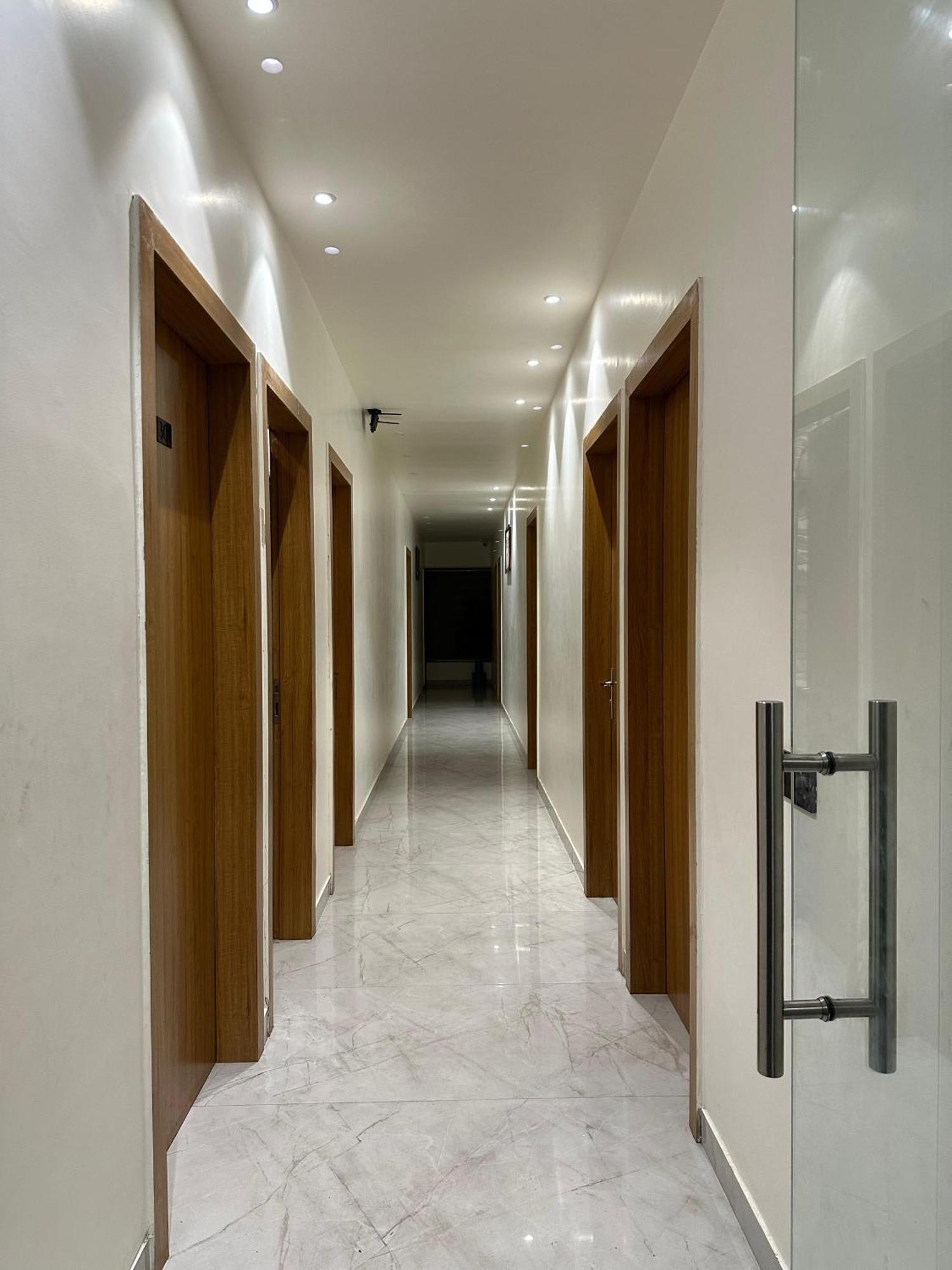 Hotel Sky Way Inn Hisar Ngoại thất bức ảnh