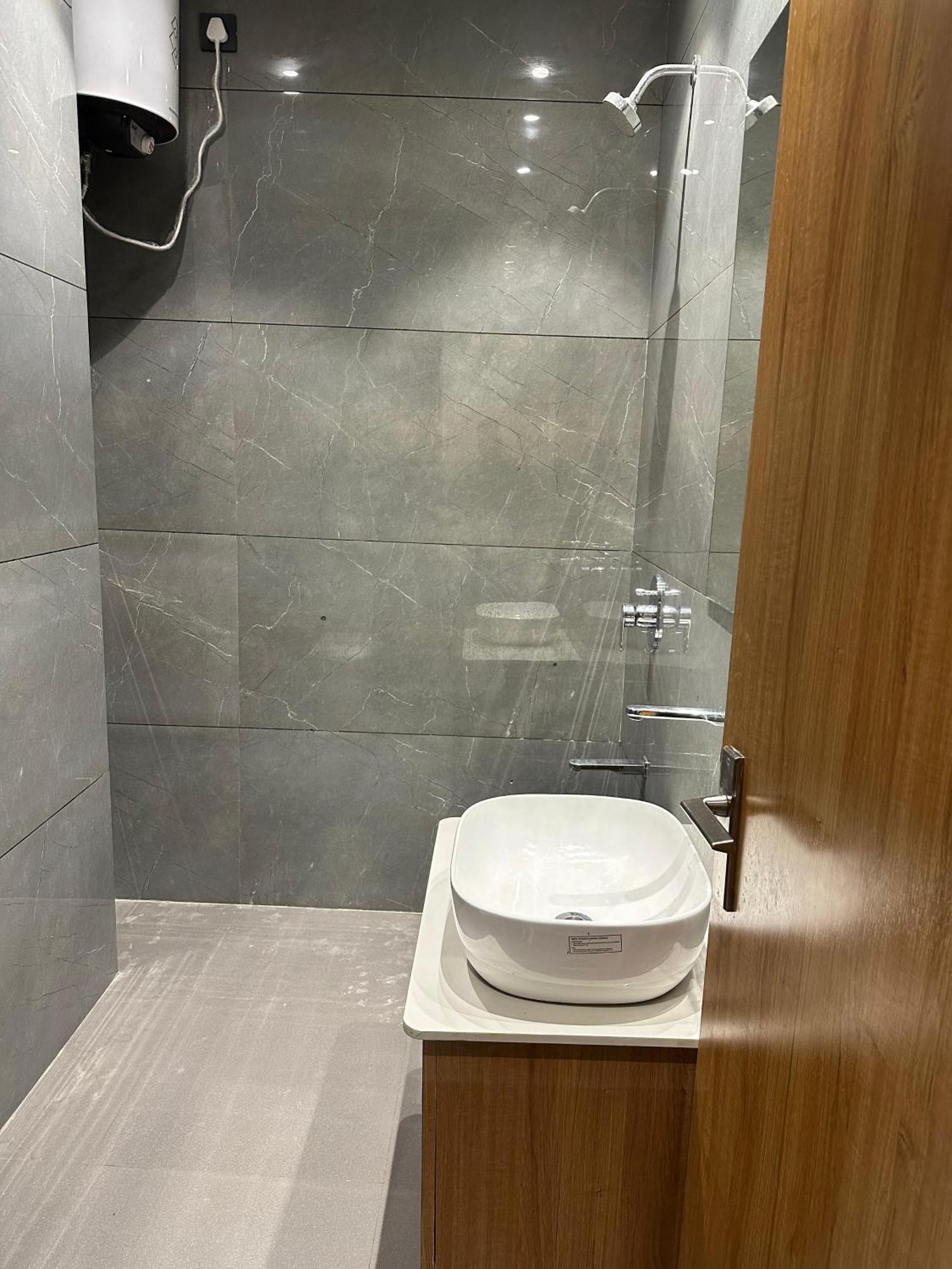 Hotel Sky Way Inn Hisar Ngoại thất bức ảnh