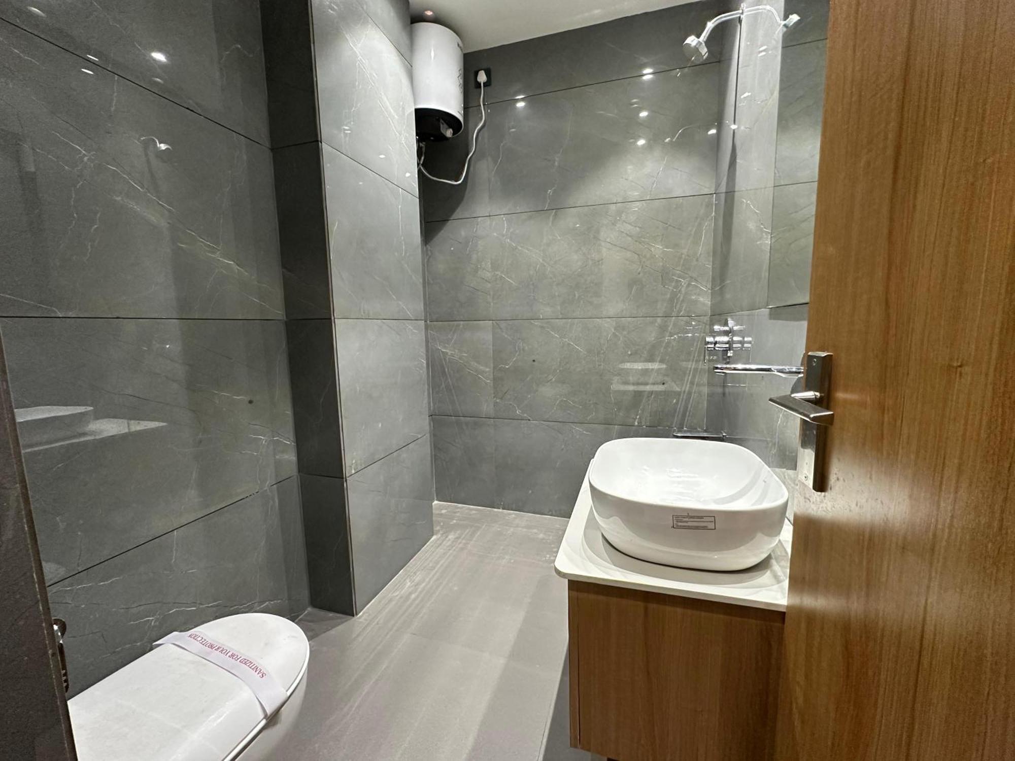 Hotel Sky Way Inn Hisar Ngoại thất bức ảnh